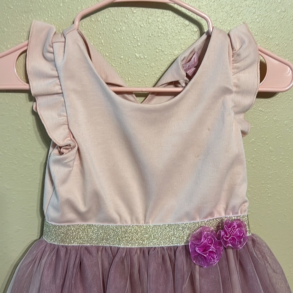 Formal dress - Picture 2 of 4